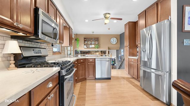 16149 Eagle Ridge Drive, Tinley Park, IL 60477