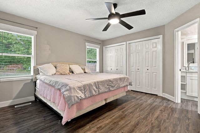 3423 W El Castile Street, Springfield, MO 65807