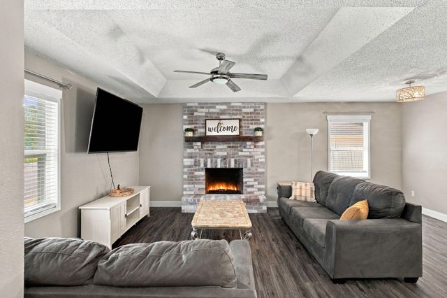 3423 W El Castile Street, Springfield, MO 65807