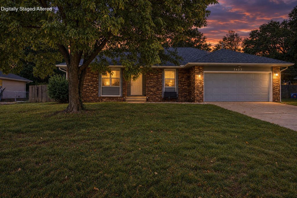 3423 W El Castile Street, Springfield, MO 65807