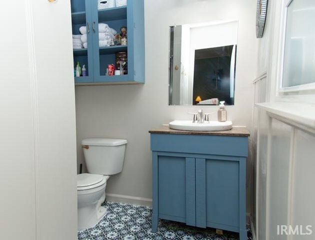 845 Park Plaza Drive, Evansville, IN 47715