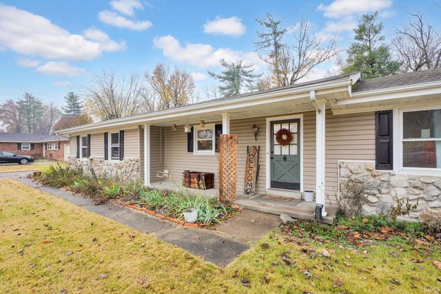 845 Park Plaza Drive, Evansville, IN 47715