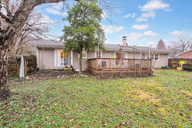 845 Park Plaza Drive, Evansville, IN 47715