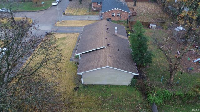 845 Park Plaza Drive, Evansville, IN 47715