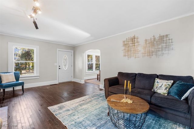 1922 12th Street, Cuyahoga Falls, OH 44223