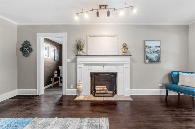 1922 12th Street, Cuyahoga Falls, OH 44223