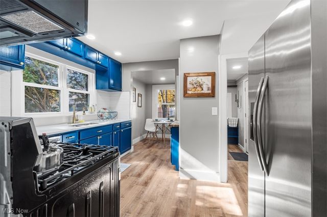 1922 12th Street, Cuyahoga Falls, OH 44223