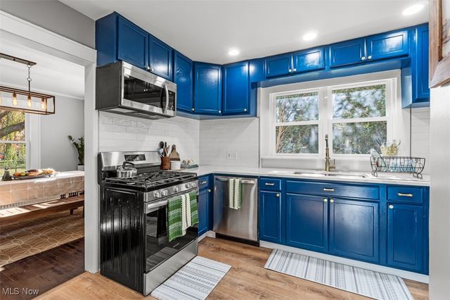 1922 12th Street, Cuyahoga Falls, OH 44223