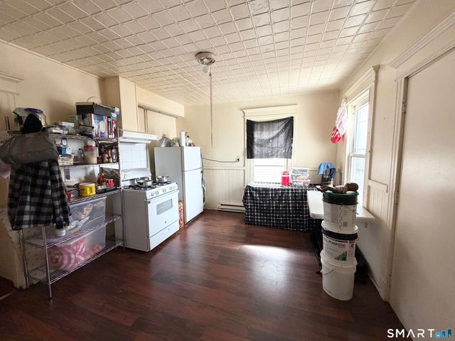 64 South Street, Waterbury, CT 06706