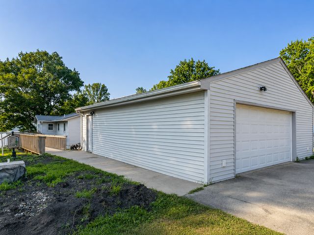 46167 Jefferson Lake Drive, Cleveland, MN 56017