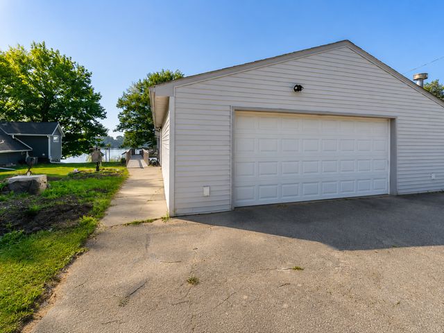 46167 Jefferson Lake Drive, Cleveland, MN 56017