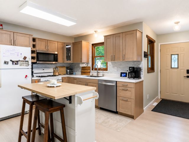 46167 Jefferson Lake Drive, Cleveland, MN 56017