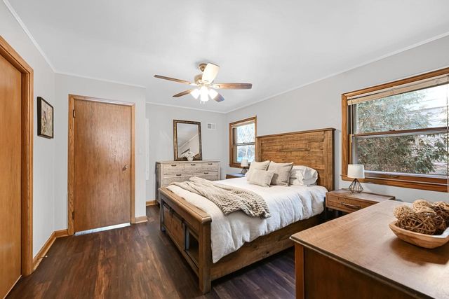 2853 N Colonial DRIVE, Milwaukee, WI 53222