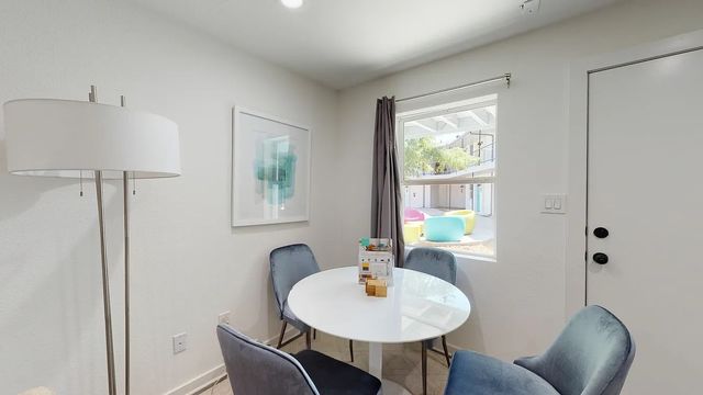 321 E 8th Street 104, Dallas, TX 75203