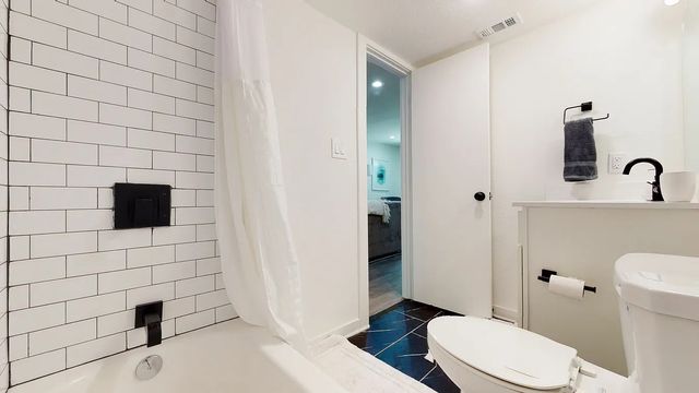 321 E 8th Street 104, Dallas, TX 75203