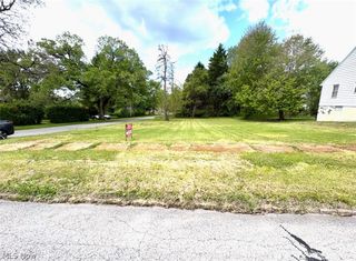 386 & 387 Dearborn, Girard, OH 44420