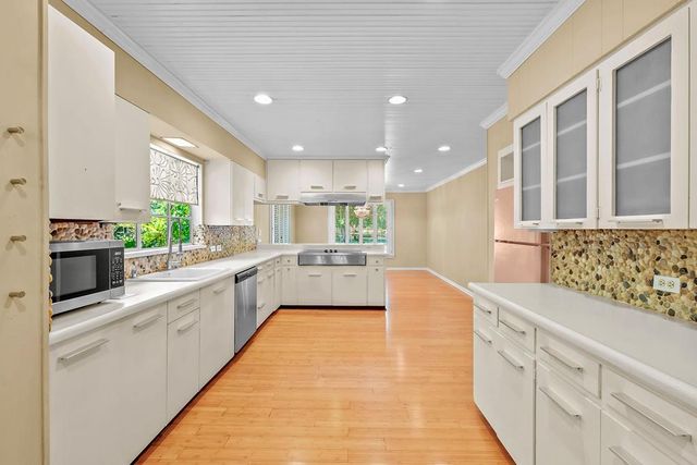 825 Myrta St, Kerrville, TX 78028