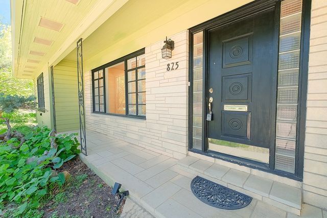 825 Myrta St, Kerrville, TX 78028