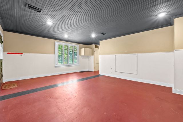 825 Myrta St, Kerrville, TX 78028