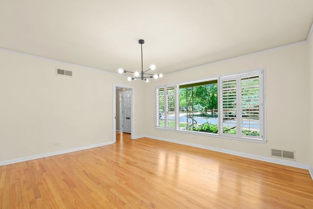 825 Myrta St, Kerrville, TX 78028