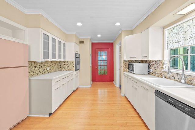 825 Myrta St, Kerrville, TX 78028
