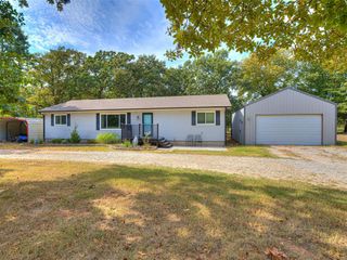 2 Timber Oaks Road, Mcloud, OK 74851