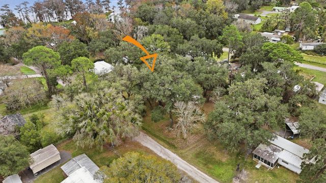105 MAJOR LANE, Crescent City, FL 32112