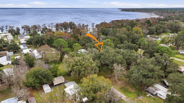 105 MAJOR LANE, Crescent City, FL 32112