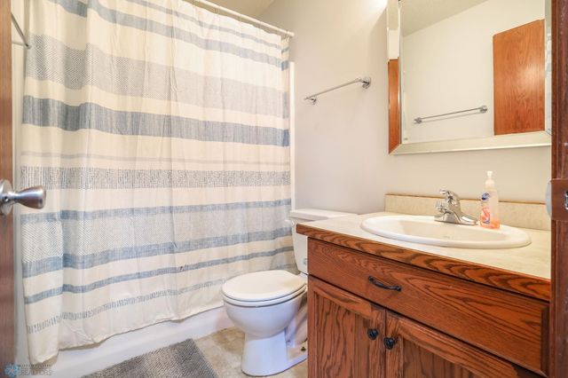 4507 Newport Lane, West Fargo, ND 58078