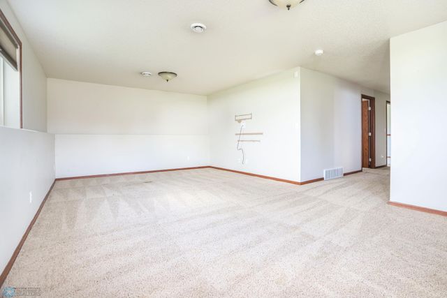 4507 Newport Lane, West Fargo, ND 58078