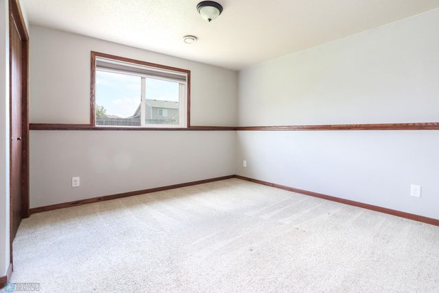 4507 Newport Lane, West Fargo, ND 58078