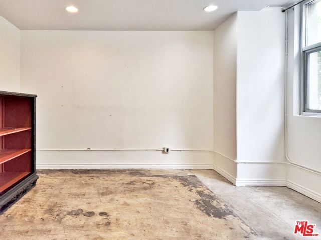 215 W 7th Street 201, Los Angeles, CA 90014