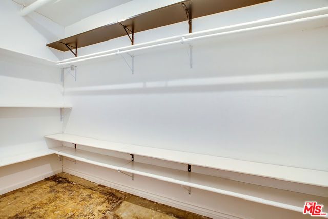 215 W 7th Street 201, Los Angeles, CA 90014