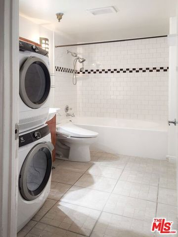 215 W 7th Street 201, Los Angeles, CA 90014