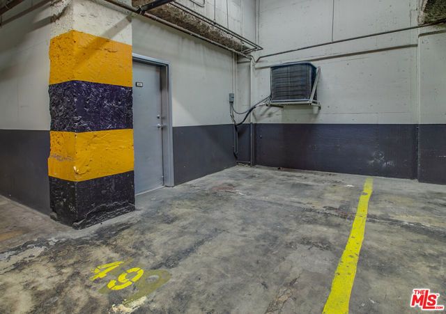 215 W 7th Street 201, Los Angeles, CA 90014