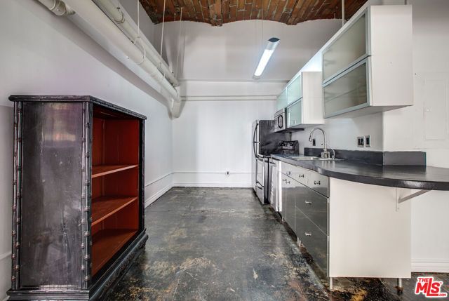 215 W 7th Street 201, Los Angeles, CA 90014