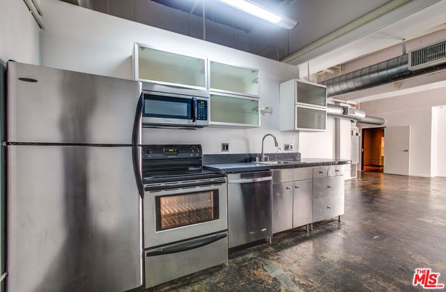 215 W 7th Street 201, Los Angeles, CA 90014
