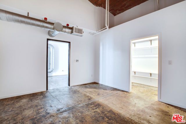 215 W 7th Street 201, Los Angeles, CA 90014