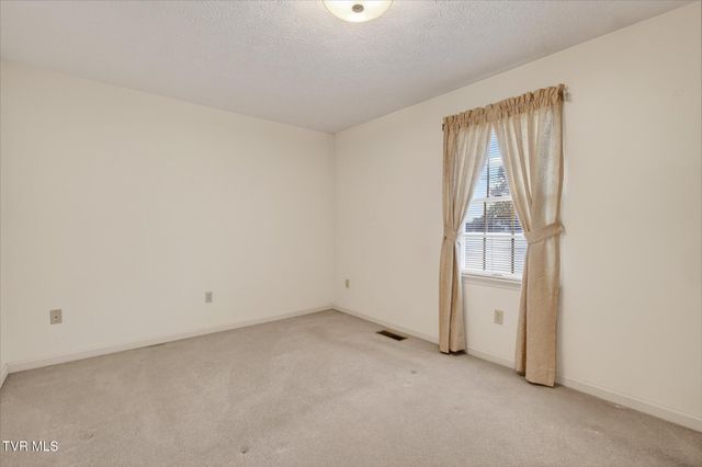 19451 Old Jonesboro Road, Abingdon, VA 24211