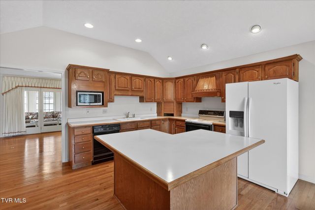 19451 Old Jonesboro Road, Abingdon, VA 24211