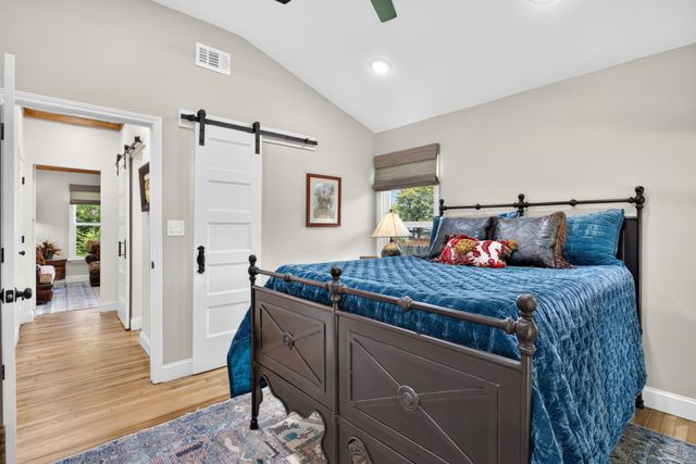 515 W Couts Street, Weatherford, TX 76086