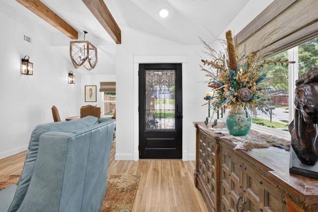 515 W Couts Street, Weatherford, TX 76086