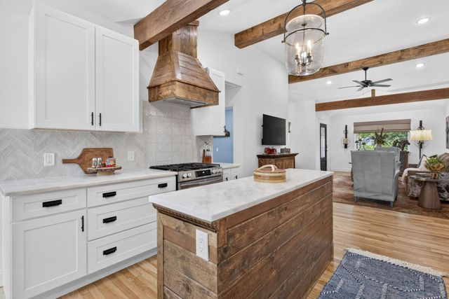 515 W Couts Street, Weatherford, TX 76086