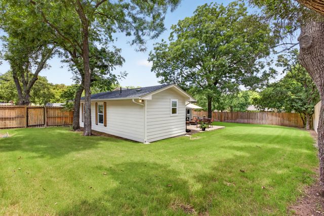 515 W Couts Street, Weatherford, TX 76086