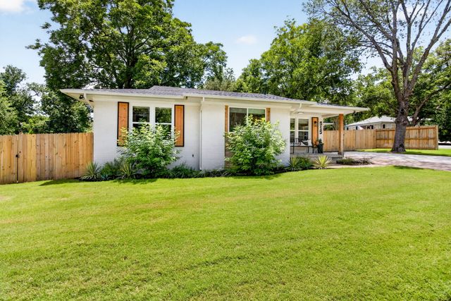 515 W Couts Street, Weatherford, TX 76086
