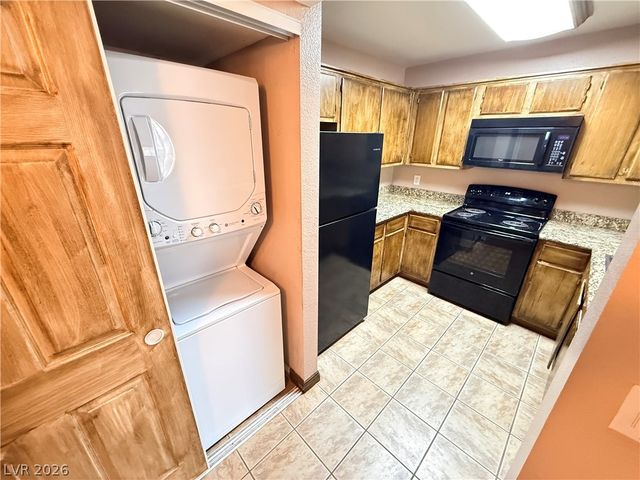 7730 Secret Shore Drive 202, Las Vegas, NV 89128