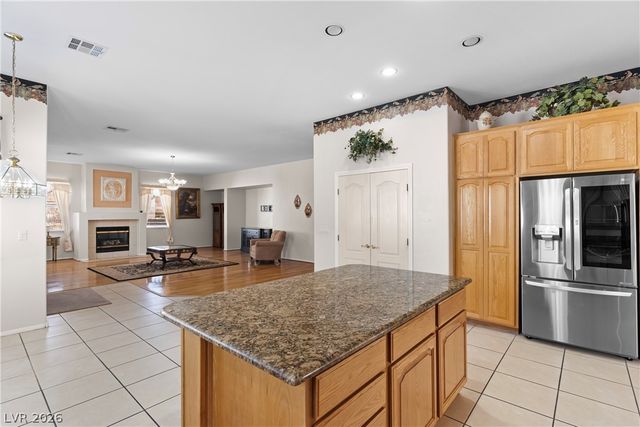 6860 Historic Legacy Court, Las Vegas, NV 89110