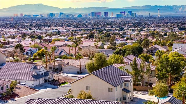 6860 Historic Legacy Court, Las Vegas, NV 89110