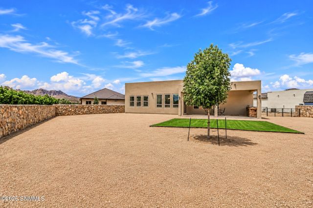 7561 Cubalaya Place, Las Cruces, NM 88007