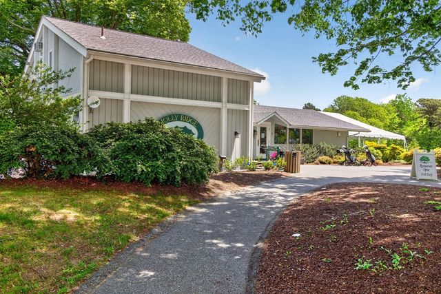 4 Gimme Circle, Sandwich, MA 02653
